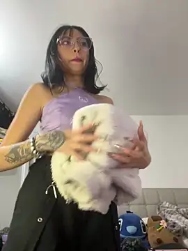 Any Roussee online show from September 18, 11:41 pm