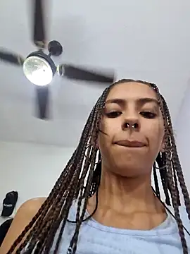 Snapshot of Jazmin-Cerezita chatting on February 8, 2:26 am Jazmin-Cerezita online show from February 8, 2:26 am