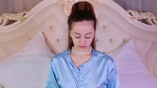 STELLA RICH online show from January 13, 11:25 am