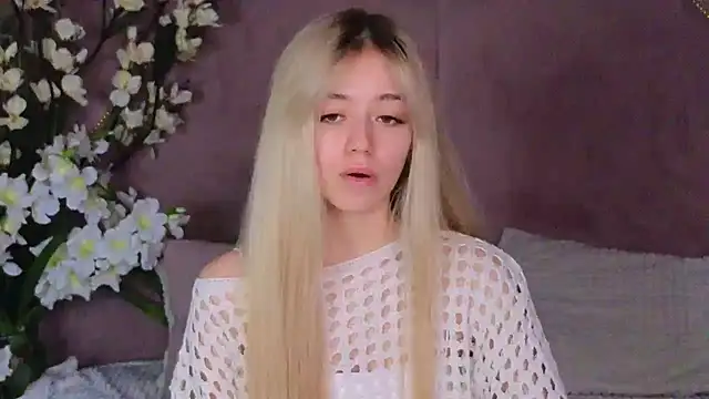 STELLA RICH online show from March 3, 1:17 am