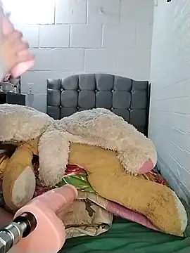 Snapshot of Yaz_Moon chatting on October 31, 1:13 am Yaz Moon online show from October 31, 1:13 am