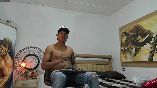 mr stiven  online show from May 29, 7:25 am