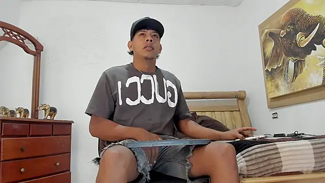 mr stiven  online show from March 5, 3:25 am