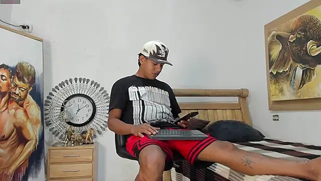 mr stiven  online show from May 15, 6:22 am