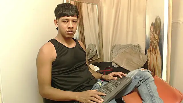 mr stiven  online show from November 12, 4:49 am