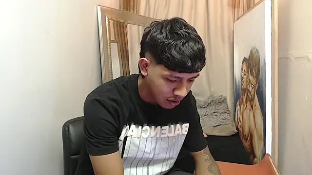 mr stiven  online show from November 22, 4:33 am