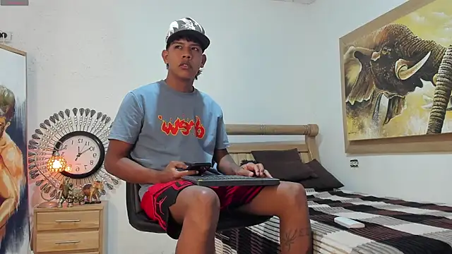mr stiven  online show from May 21, 2:53 am