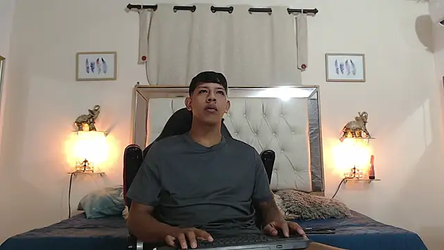 Snapshot of mr_stiven_ chatting on September 9, 2:43 am mr stiven  online show from September 9, 2:43 am