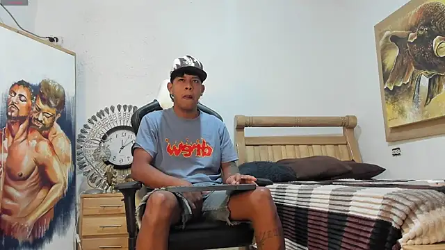 mr stiven  online show from May 17, 5:24 pm