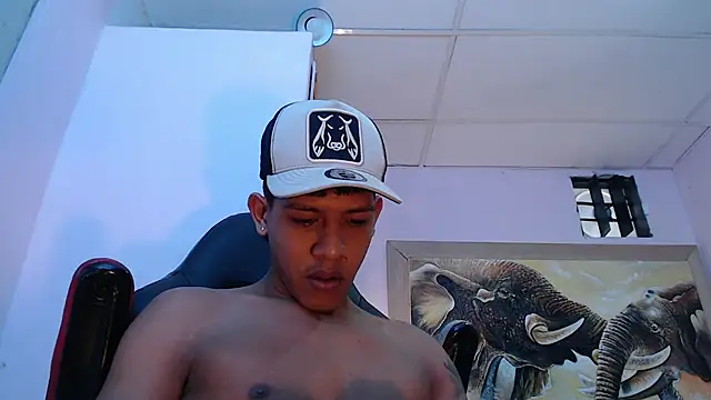 Snapshot of mr_stiven_ chatting on February 19, 6:22 am mr stiven  online show from February 19, 6:22 am