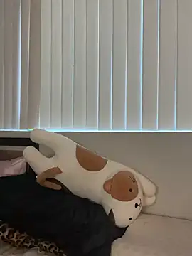 Snapshot of Charismasweets chatting on March 8, 1:28 am Charismasweets online show from March 8, 1:28 am