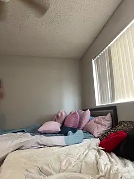 Snapshot of Charismasweets chatting on March 7, 9:06 pm Charismasweets online show from March 7, 9:06 pm