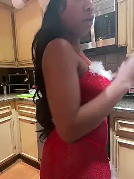 Snapshot of Charismasweets chatting on December 18, 3:22 am Charismasweets online show from December 18, 3:22 am