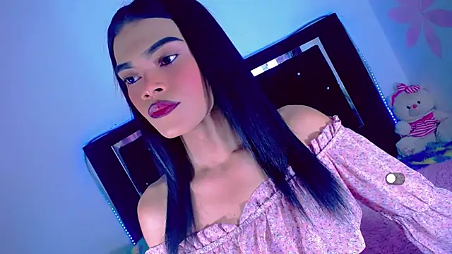 Theylor Rouse online show from November 12, 6:28 am