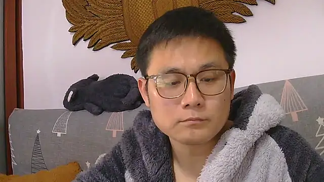 866532 online show from February 28, 8:14 am