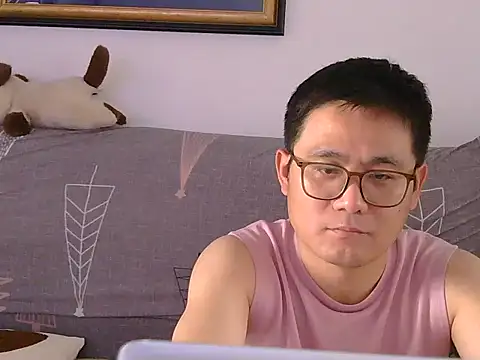 866532 online show from June 17, 3:06 am