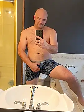 Snapshot of Nickj630 chatting on November 2, 7:30 pm Nickj630 online show from November 2, 7:30 pm