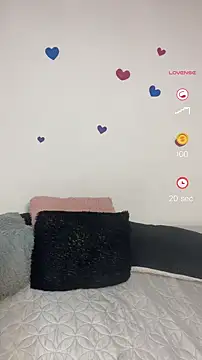 Liah ferrer online show from October 11, 10:00 pm