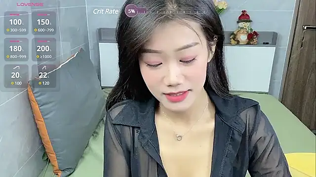 Snapshot of Bella-LL chatting on December 17, 7:15 pm Bella-LL online show from December 17, 7:15 pm