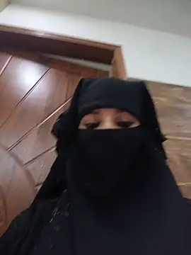 Snapshot of Aafreen_36 chatting on June 16, 2:44 am Aafreen 36 online show from June 16, 2:44 am
