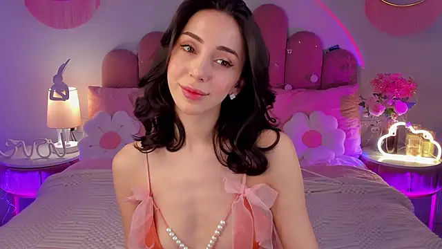 ElsaYoung online show from February 4, 8:26 pm