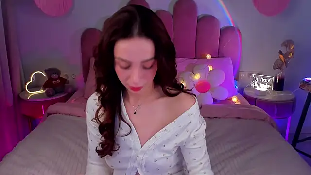 ElsaYoung online show from February 12, 8:29 pm