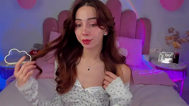 ElsaYoung online show from March 7, 2:36 am