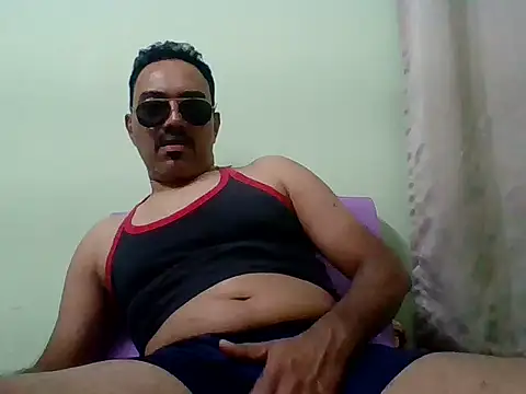 Snapshot of farhaanmacho chatting on November 25, 3:34 pm farhaanmacho online show from November 25, 3:34 pm