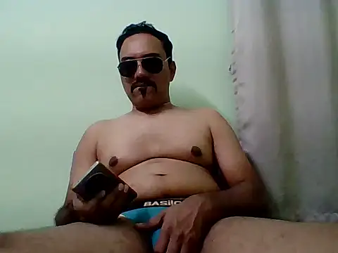 Snapshot of farhaanmacho chatting on November 7, 4:22 pm farhaanmacho online show from November 7, 4:22 pm