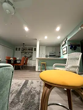 Texascoastedger online show from October 15, 8:55 am