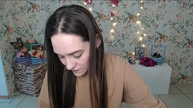 Snapshot of Lina_Star_S chatting on February 21, 6:29 am Lina Star S online show from February 21, 6:29 am