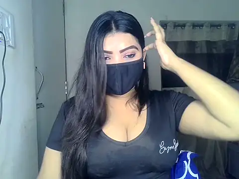 Snapshot of ishi_Beauty chatting on July 2, 7:14 am ishi Beauty online show from July 2, 7:14 am