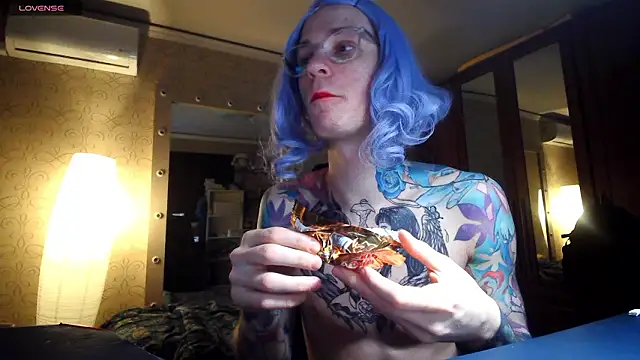 Julia dolls online show from March 29, 5:14 pm