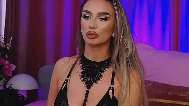 Snapshot of FelyJolie chatting on February 27, 11:28 am FelyJolie online show from February 27, 11:28 am