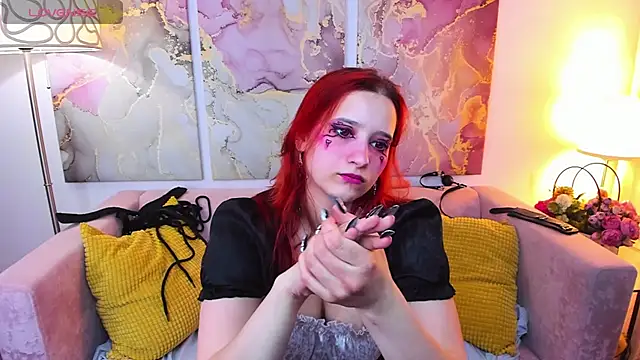 Snapshot of RachelPirce chatting on February 7, 8:22 am RachelPirce online show from February 7, 8:22 am