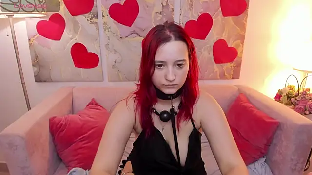 Snapshot of RachelPirce chatting on February 19, 1:39 pm RachelPirce online show from February 19, 1:39 pm