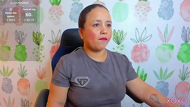 linda rios  online show from November 20, 7:25 pm