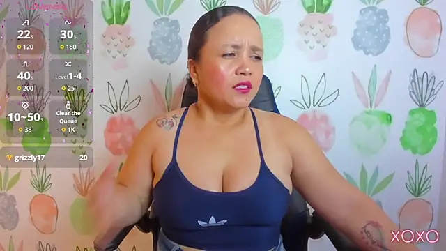 linda rios  online show from November 11, 7:19 pm