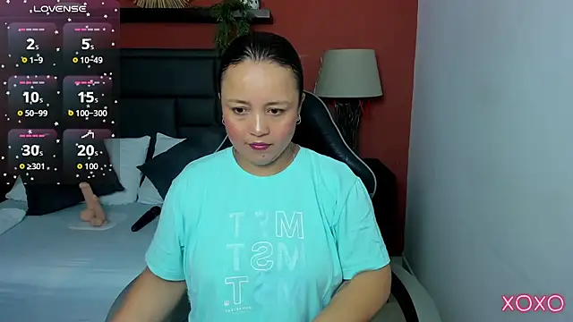 linda rios  online show from December 20, 2:03 am