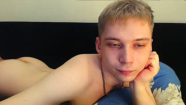 Snapshot of __sugarrebit chatting on February 10, 11:02 pm   sugarrebit online show from February 10, 11:02 pm