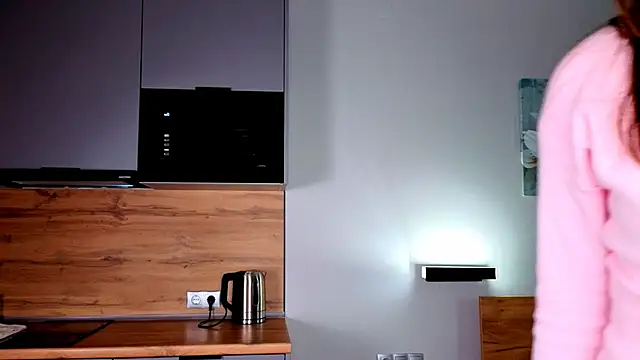 shellikeangel online show from April 15, 3:38 pm