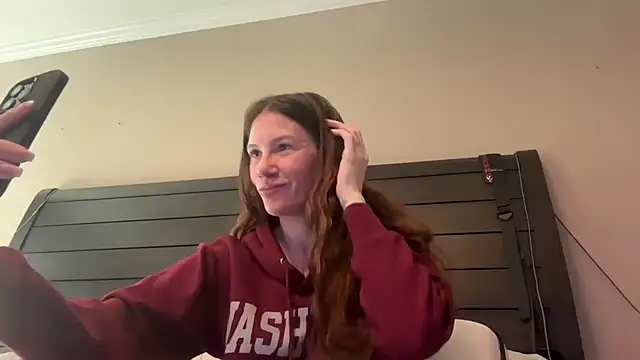 Snapshot of yourstrulylivy69 chatting on January 28, 2:42 pm yourstrulylivy69 online show from January 28, 2:42 pm