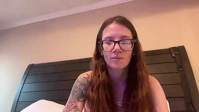 Snapshot of yourstrulylivy69 chatting on February 22, 1:24 pm yourstrulylivy69 online show from February 22, 1:24 pm
