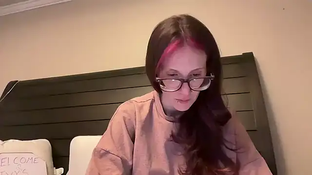 Snapshot of yourstrulylivy69 chatting on March 7, 12:37 am yourstrulylivy69 online show from March 7, 12:37 am