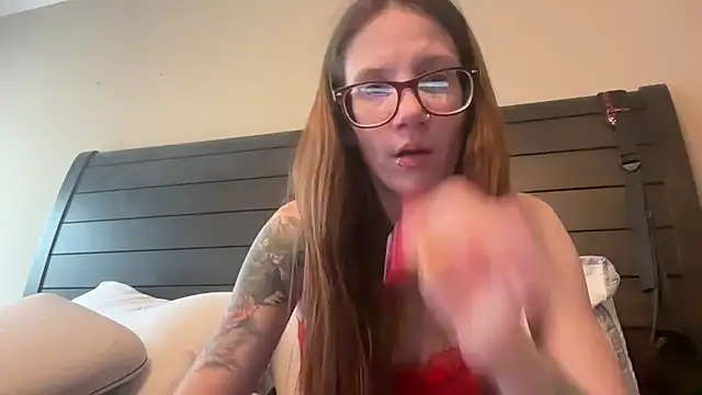 Snapshot of yourstrulylivy69 chatting on February 14, 8:05 pm yourstrulylivy69 online show from February 14, 8:05 pm