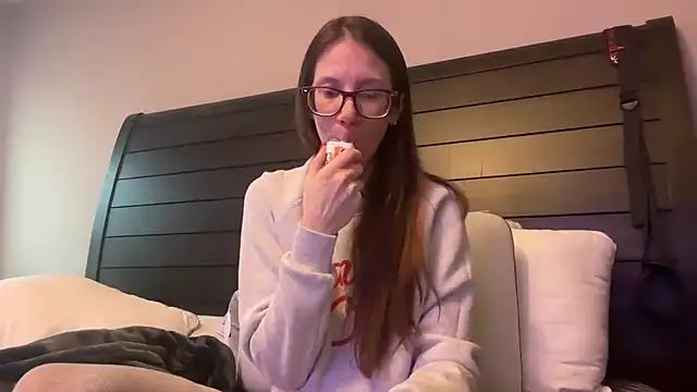Snapshot of yourstrulylivy69 chatting on February 18, 1:44 pm yourstrulylivy69 online show from February 18, 1:44 pm