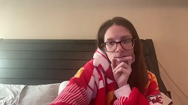 Snapshot of yourstrulylivy69 chatting on February 4, 4:29 pm yourstrulylivy69 online show from February 4, 4:29 pm