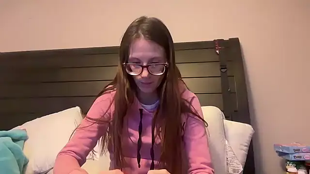 Snapshot of yourstrulylivy69 chatting on February 18, 2:59 am yourstrulylivy69 online show from February 18, 2:59 am