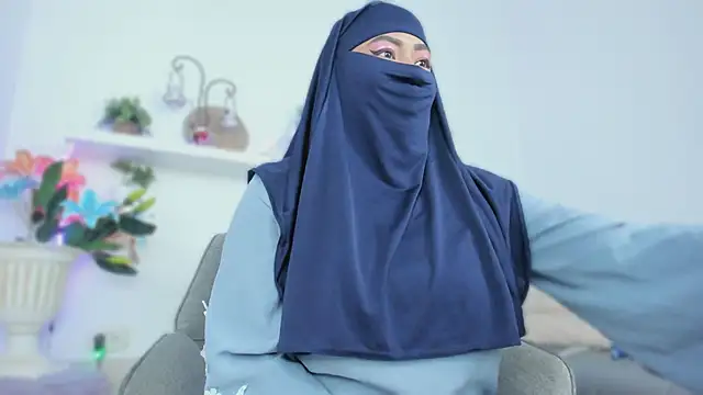 Snapshot of jazmin_anbar chatting on November 6, 7:07 pm jazmin anbar online show from November 6, 7:07 pm