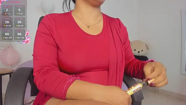 Snapshot of jazmin_anbar chatting on June 24, 9:45 pm jazmin anbar online show from June 24, 9:45 pm